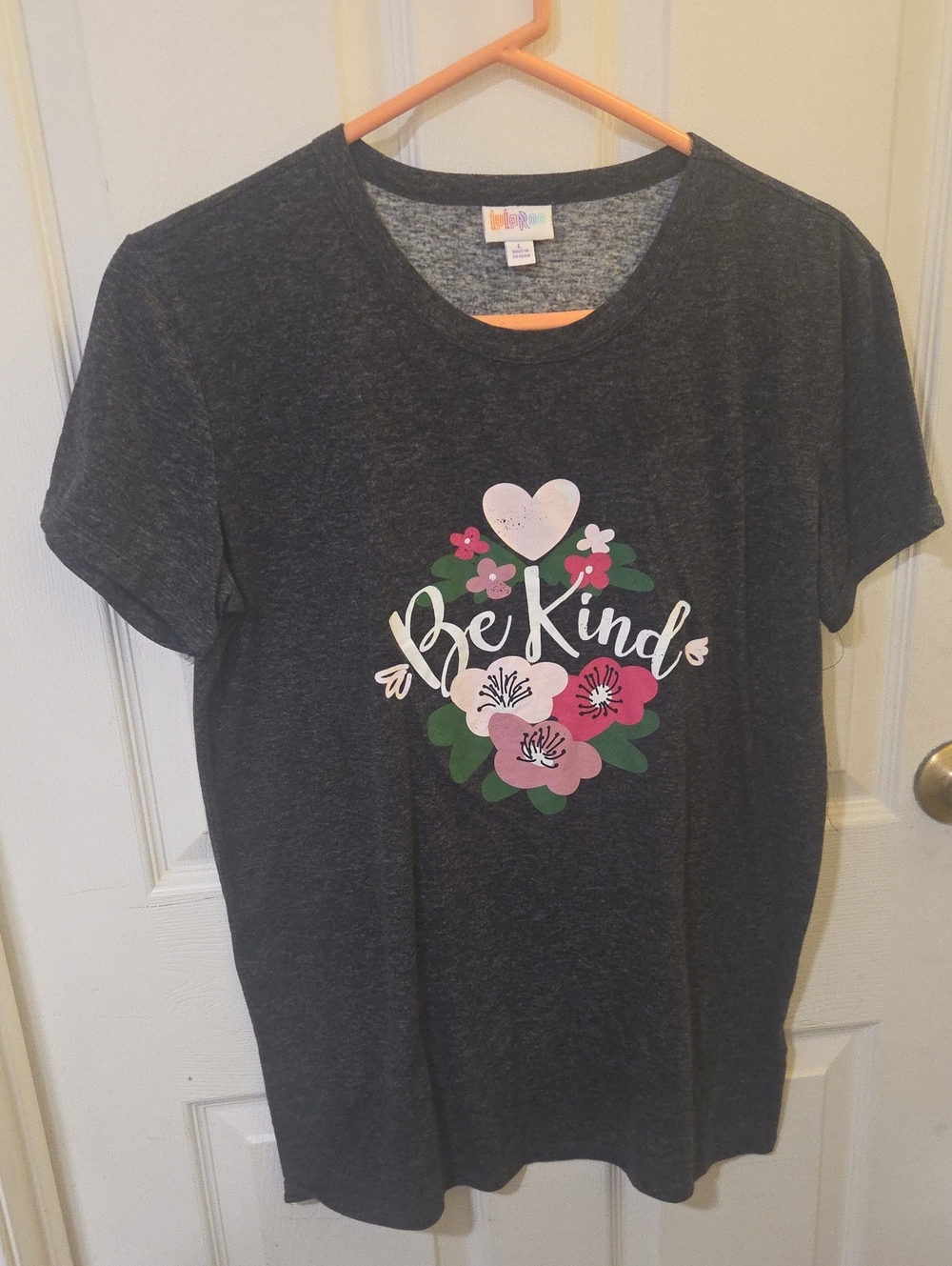 LuLaRoe Womens Dark Gray 'Be Kind' Floral Tee